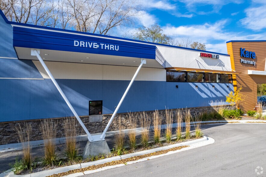 More Photos Of 2500 S 4th St, Leavenworth Drugstore For Sale