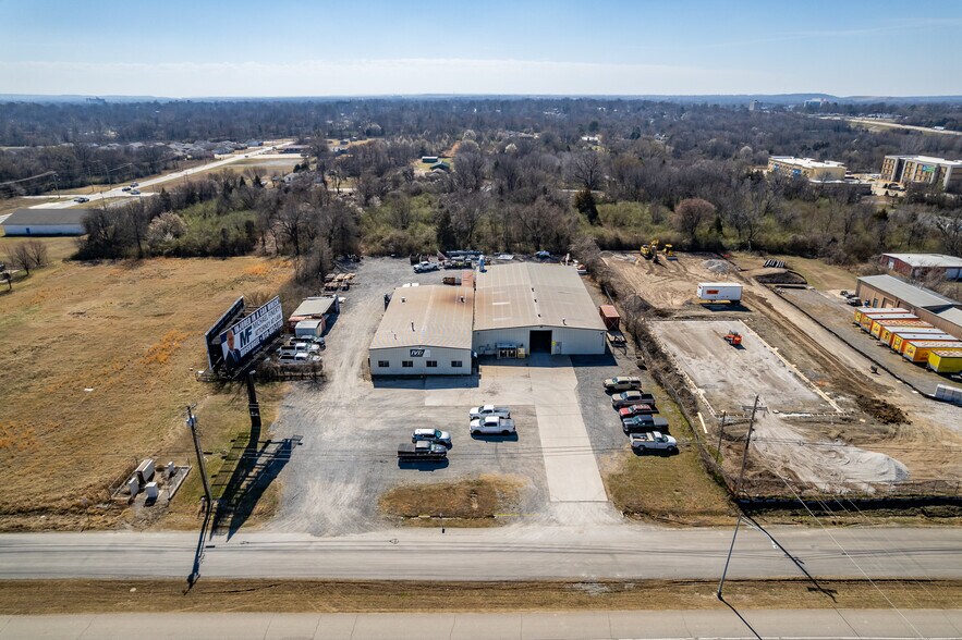 More Photos Of 2601 W Shawnee St, Muskogee Manufacturing For Sale