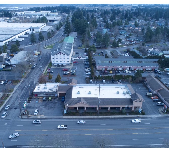 More Photos Of 1408-1424 NE 181st Ave, Portland Freestanding For Sale