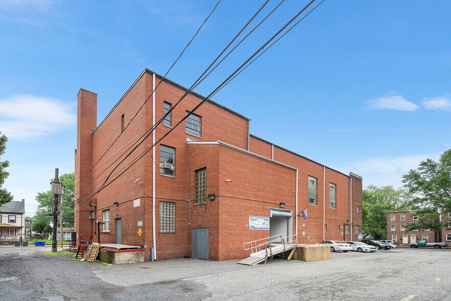 More Photos Of 379 Cherry St, Pottstown Flex For Lease