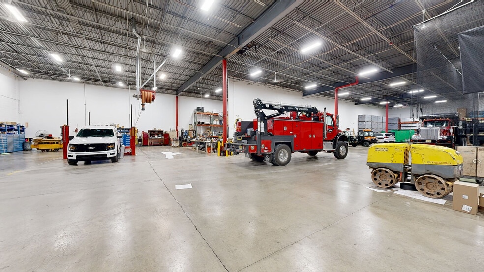 Primary Photo Of 570 Commerce Blvd, Carlstadt Warehouse For Lease