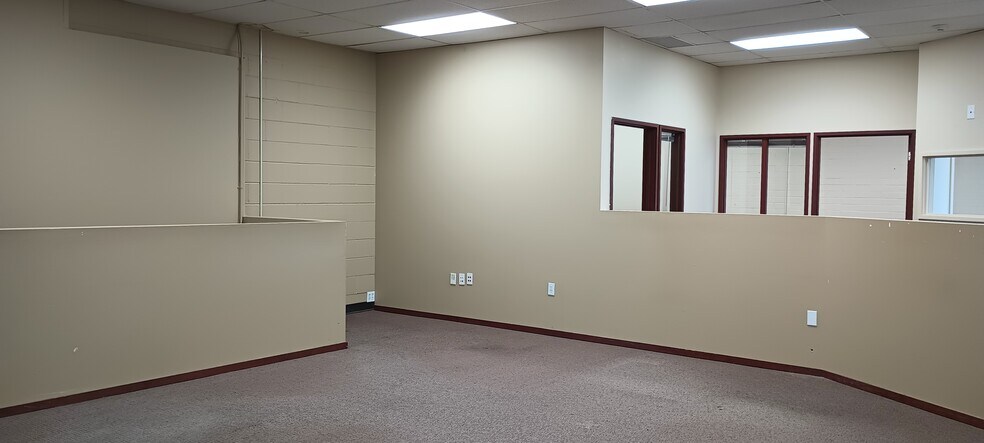 More Photos Of 5611 196th St SW, Lynnwood Freestanding For Lease