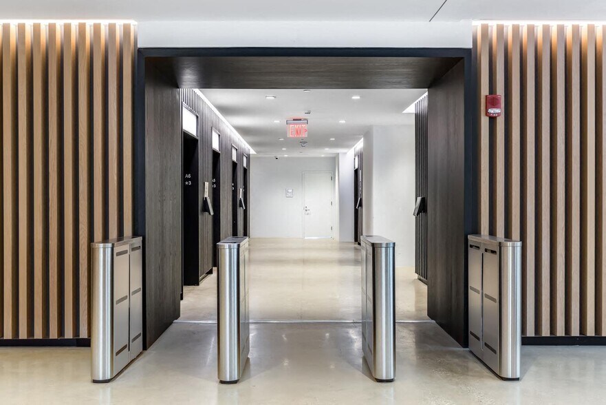 More Photos Of 25 Columbia Hts, Brooklyn Office For Lease
