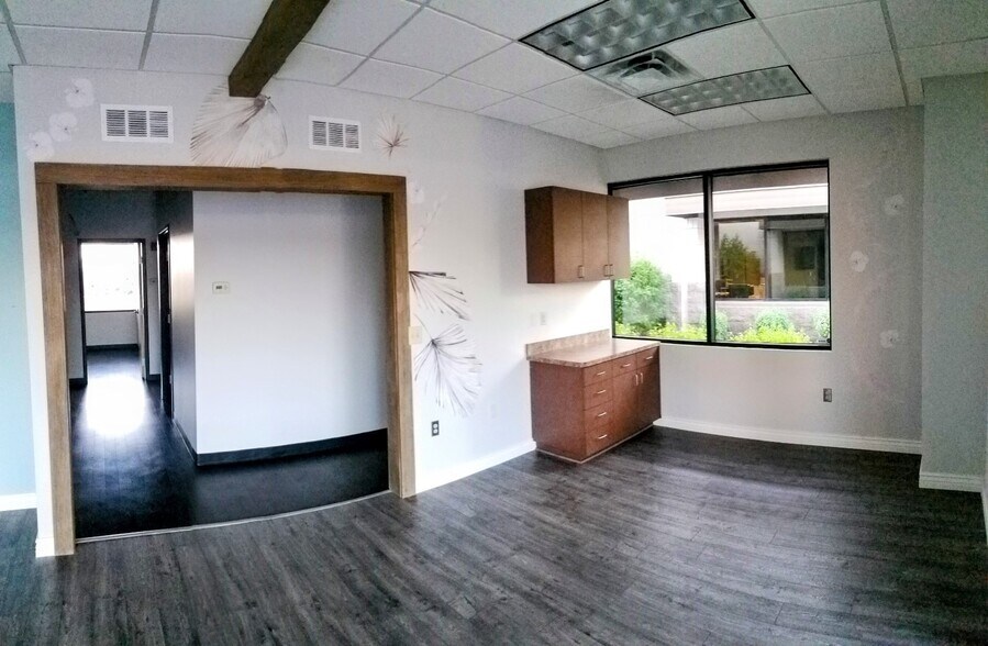 More Photos Of 9200 W Union Hills Dr, Peoria Medical For Lease