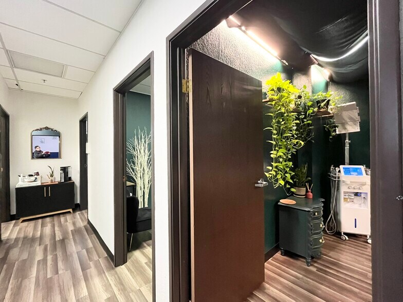 More Photos Of 1130 Conroy Ln, Roseville Medical For Sale