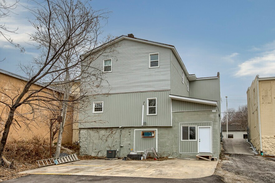 More Photos Of 1127 Merriam Ln, Kansas City Apartments For Sale