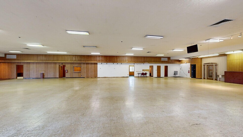 More Photos Of 16 Madison St, Leetonia Flex For Sale