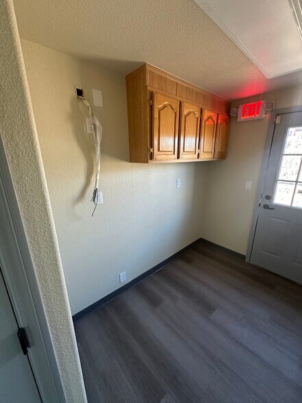 More Photos Of 1735 Athol Ave, Henderson Land For Lease