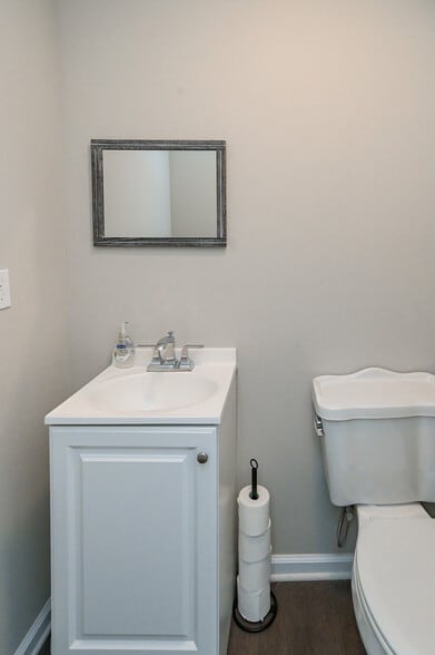 More Photos Of 9582 Heart of Dixie hwy, Arab Self Storage For Sale