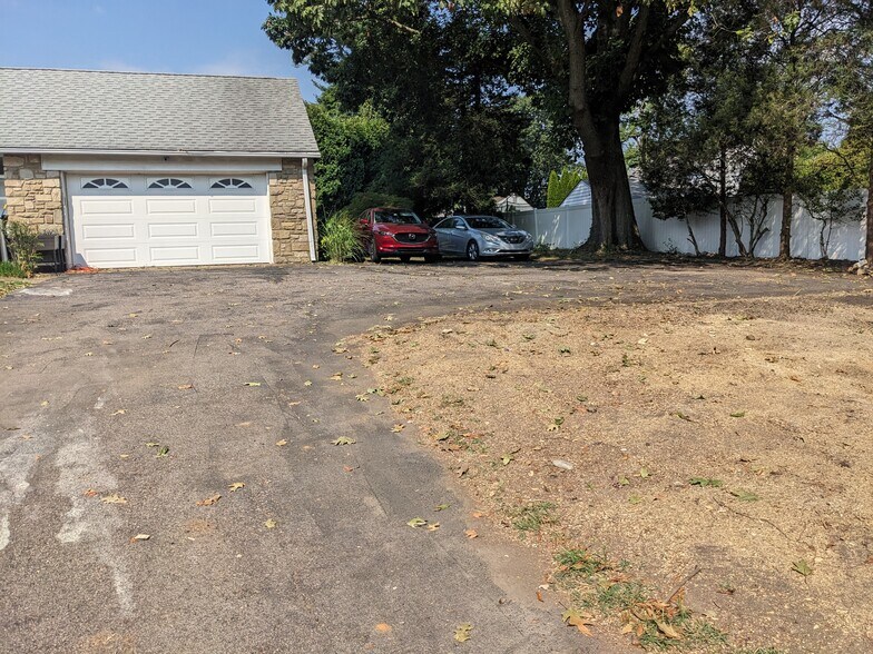 More Photos Of 1000 Old York Rd, Abington Office Residential For Sale