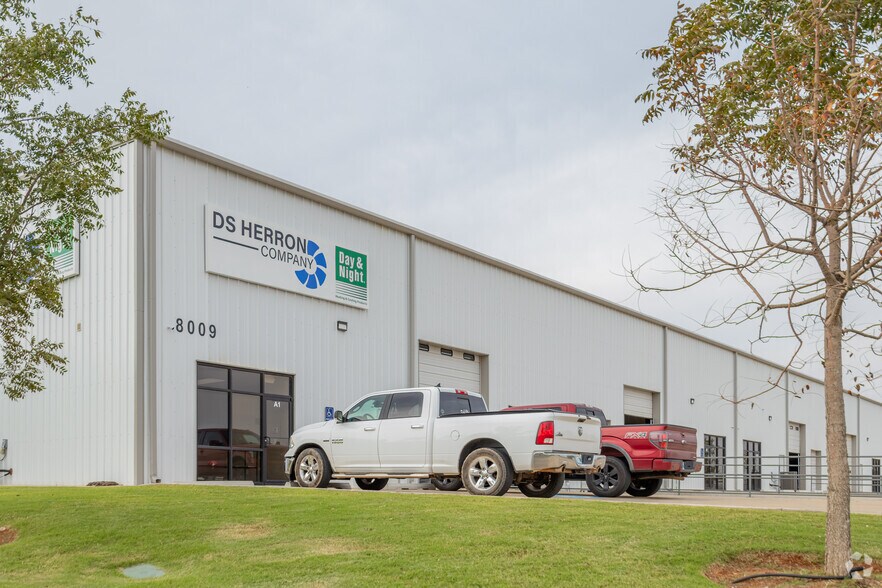 Primary Photo Of 8009 N Glade Ave, Oklahoma City Warehouse For Lease