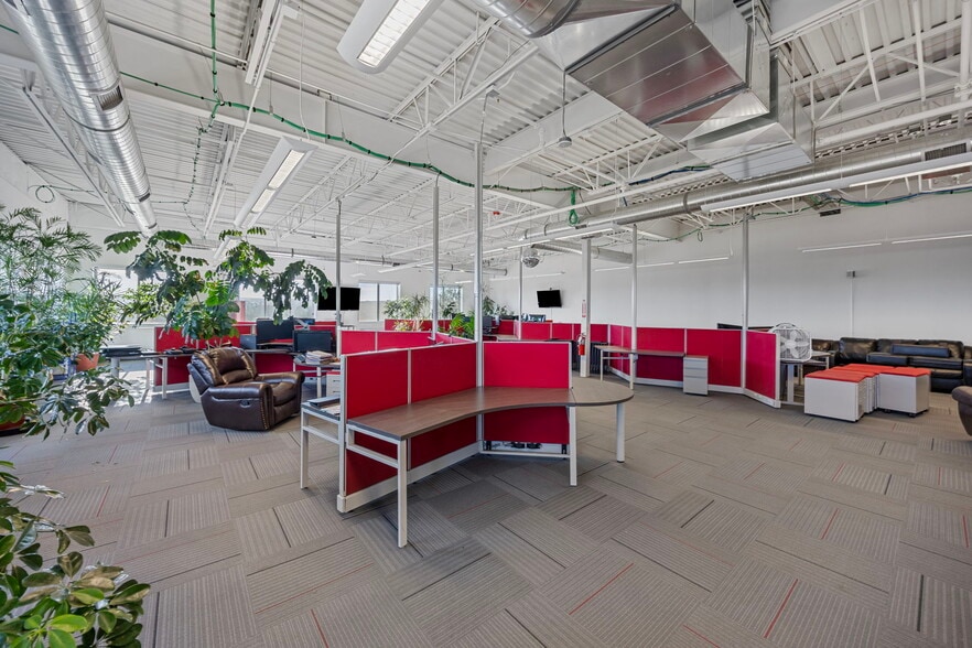 More Photos Of 6333 Dry Creek Pky, Niwot Manufacturing For Lease