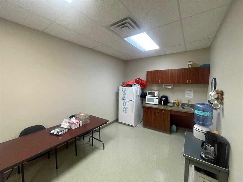 More Photos Of 3428 Interstate 20, Stanton Office For Sale