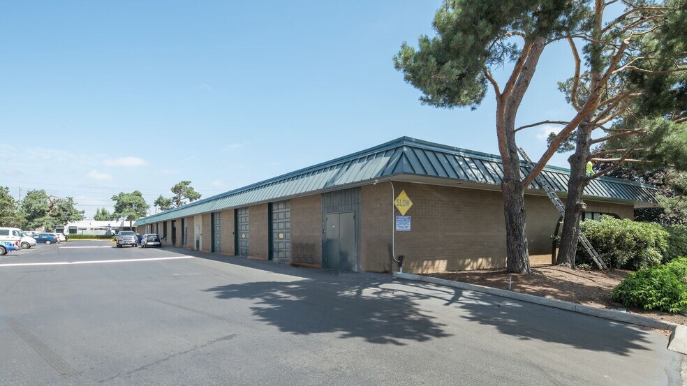 More Photos Of 3571-3599 NW Yeon Ave, Portland Unknown For Lease