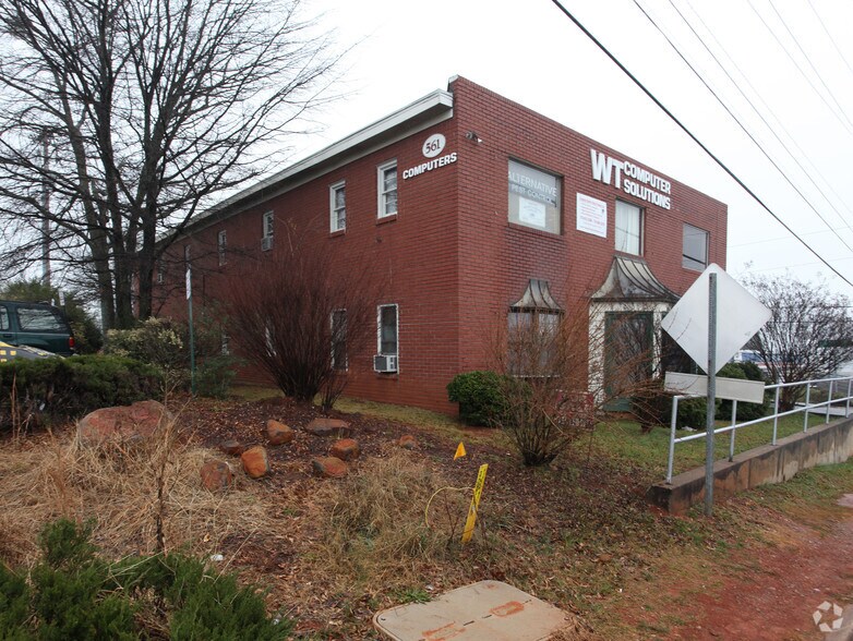 More Photos Of 561 W Pike St, Lawrenceville Office For Lease