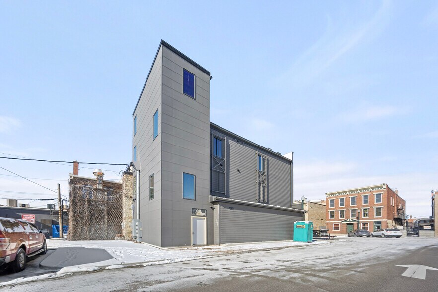 More Photos Of 1000 S State St, Lockport Restaurant For Lease