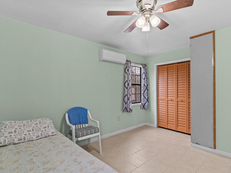 More Photos Of 901 Haven Dr, Dothan Flex For Sale