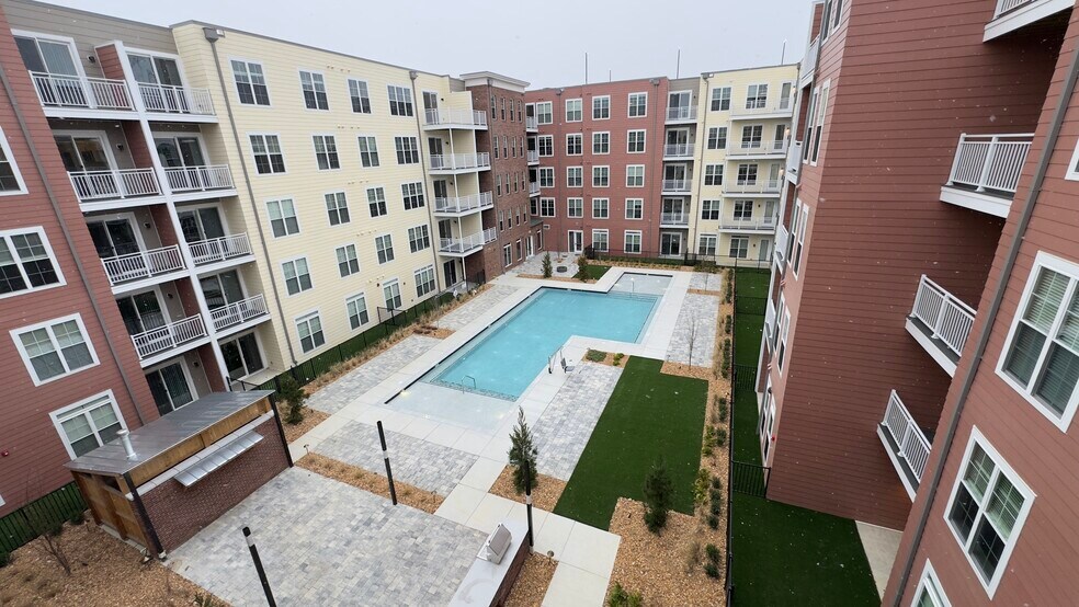 Primary Photo Of 3700 Monument Ave, Richmond Apartments For Sale