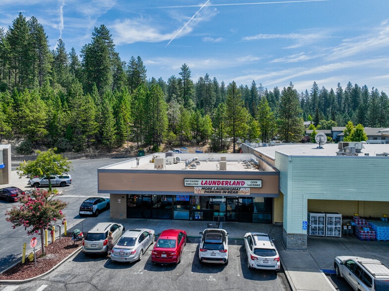Primary Photo Of 867-873 Sutton Way, Grass Valley General Retail For Lease
