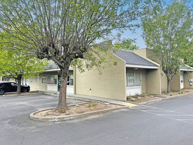 More Photos Of 1420 Guerneville Rd, Santa Rosa Office For Lease