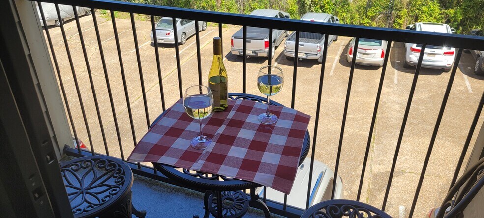 More Photos Of 770 Lakeland Dr, Jackson Apartments For Sale