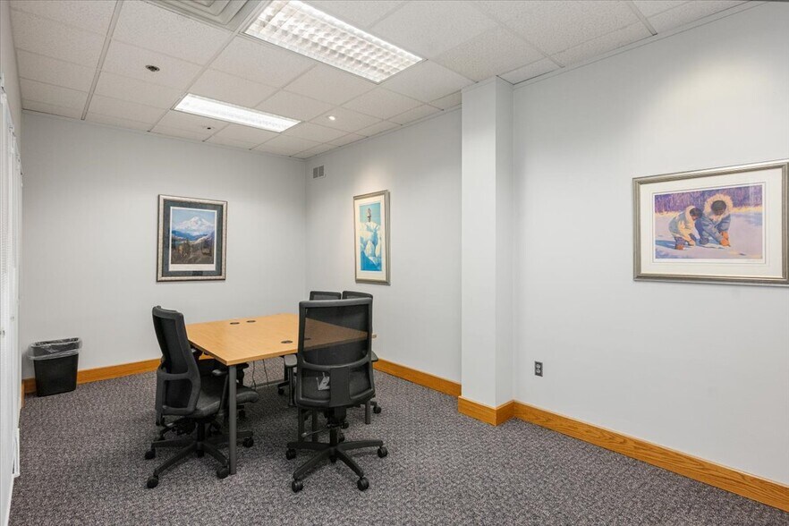 More Photos Of 7001 Jewel Lake Rd, Anchorage Office For Sale