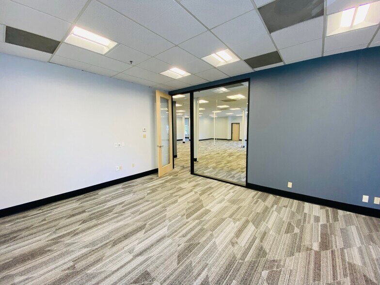 More Photos Of 10020 N De Anza Blvd, Cupertino Loft Creative Space For Lease
