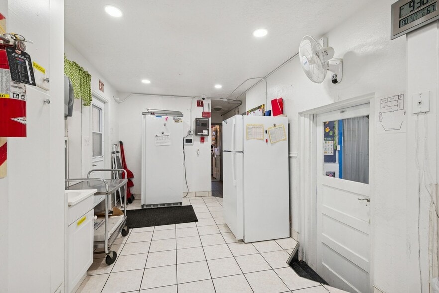 More Photos Of 302 Chimes View Dr, South Ogden Daycare Center For Sale