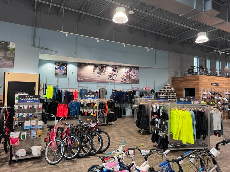 More Photos Of 9040 Falcon View Dr, McKinney Storefront For Sale