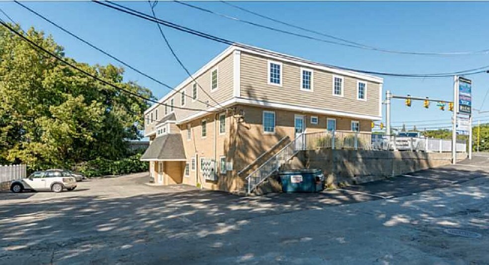 More Photos Of 117 Eddie Dowling Hwy, North Smithfield Loft Creative Space For Lease