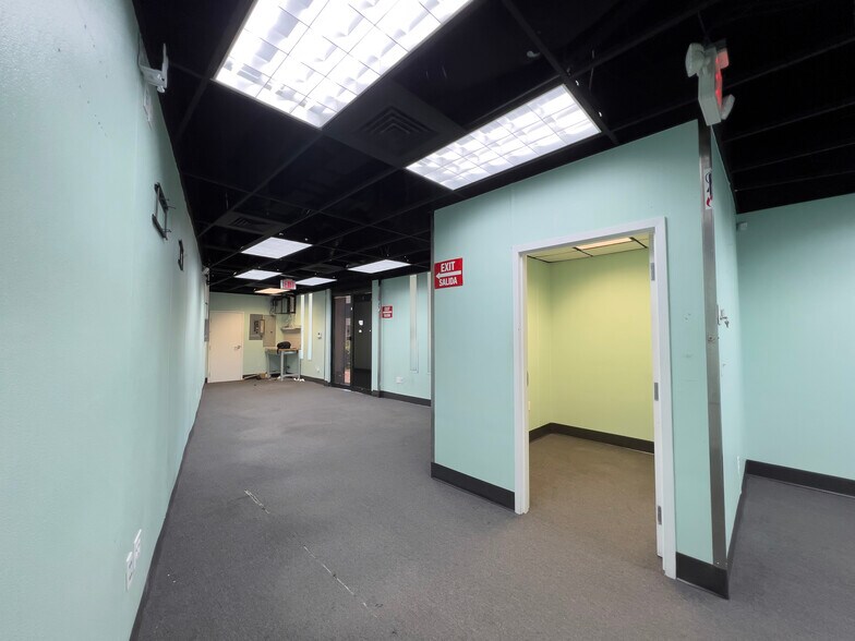 More Photos Of 3400 NE 2nd Ave, Miami Restaurant For Sale