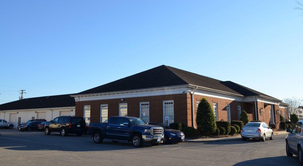 More Photos Of 850 Tidewater Dr, Norfolk Flex For Lease