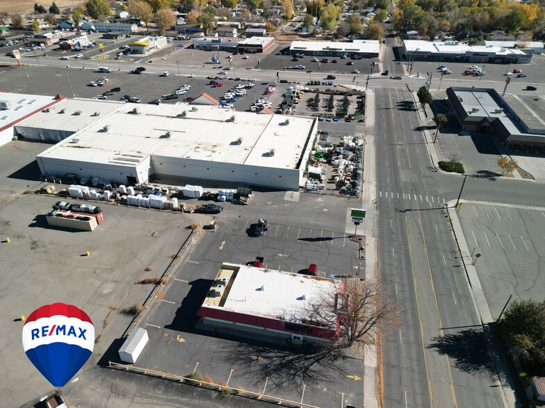 More Photos Of 608 E Pershing Ave, Riverton Storefront For Sale