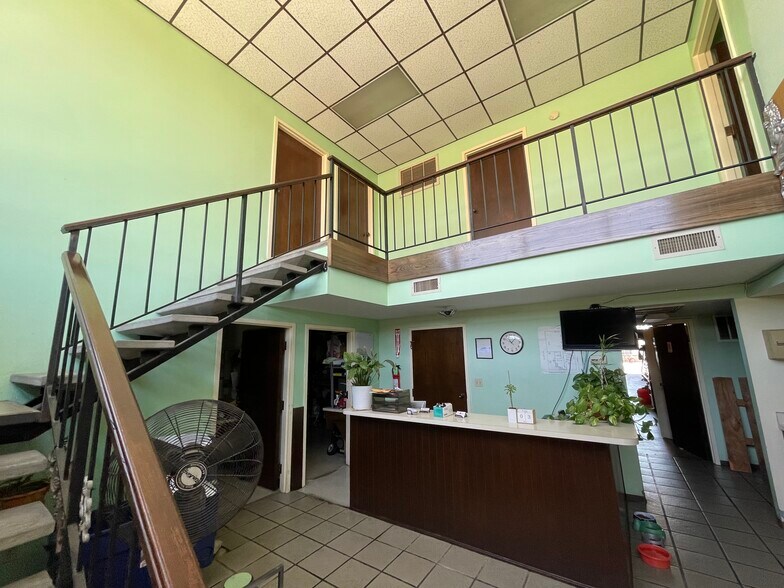 More Photos Of 1135 W Columbus St, Bakersfield Manufacturing For Sale