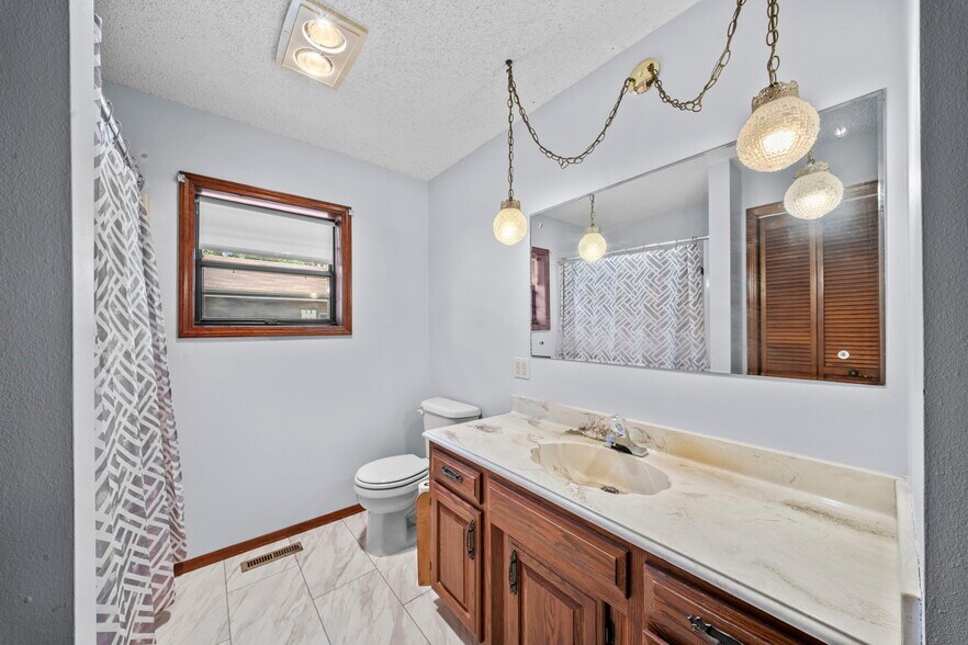 More Photos Of 1810 Little Flock Dr, Rogers Specialty For Sale