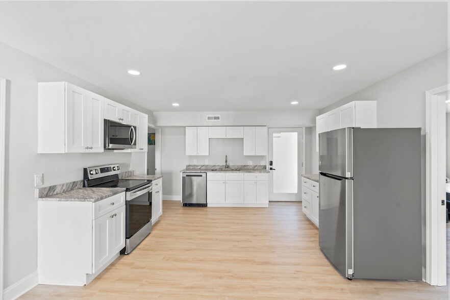 More Photos Of 3104 N Ocean Blvd, Myrtle Beach Apartments For Sale