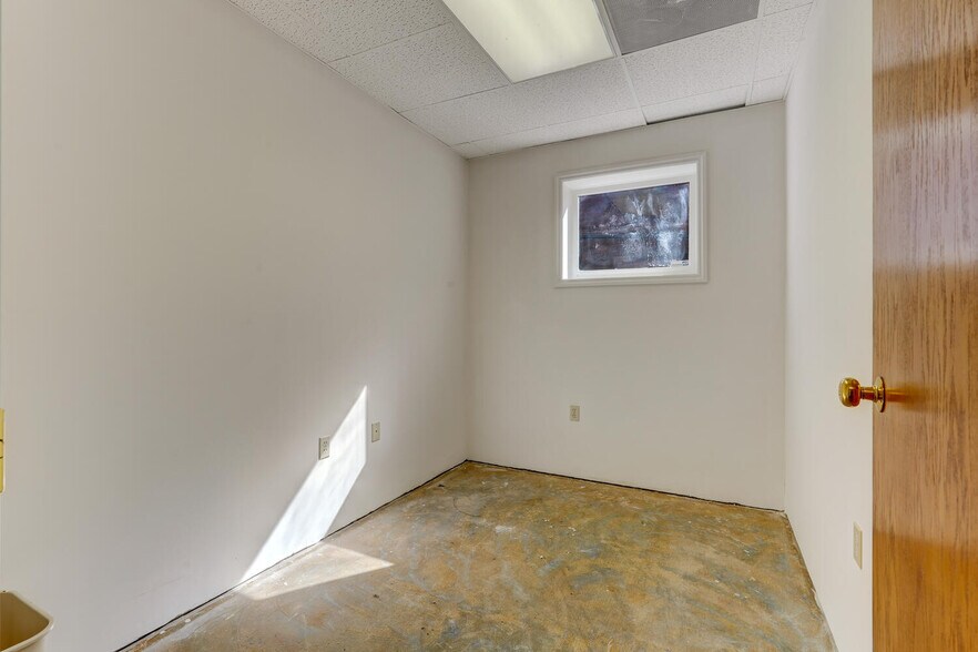 More Photos Of 601 W Harrison St, Reidsville Healthcare For Sale