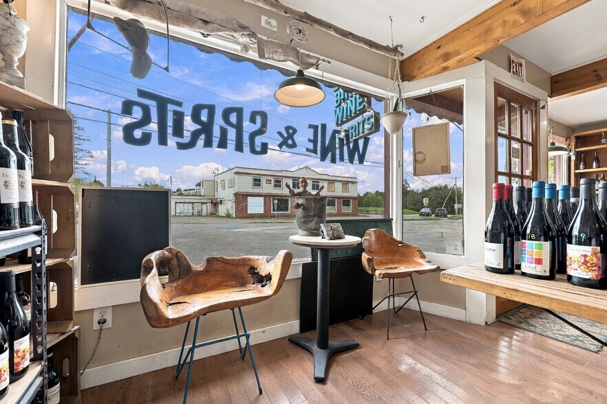 More Photos Of 5059 US Highway 209, Accord Storefront Retail Residential For Sale