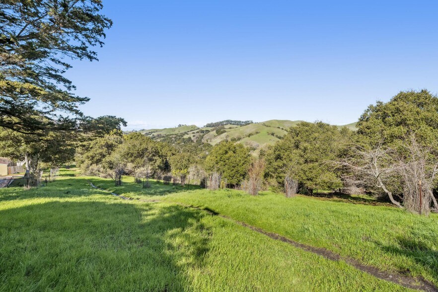 More Photos Of 0 Fairview Rd, Richmond Land For Sale