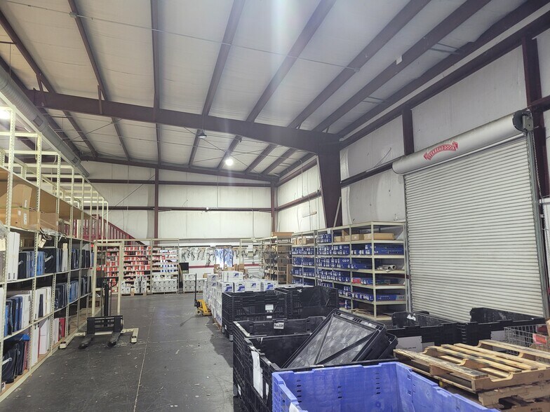 More Photos Of 150 Stevens Ave, Oldsmar Warehouse For Lease