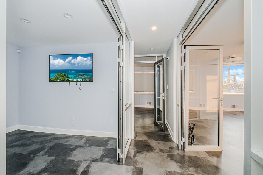 More Photos Of 3936 Amboy Rd, Staten Island Medical For Sale