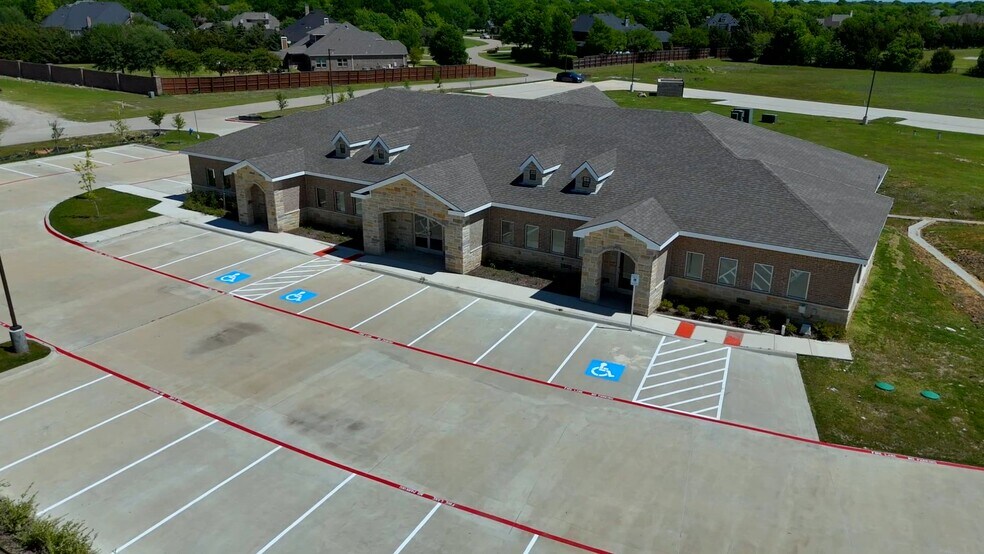 Primary Photo Of 2821 Jessica Ln, Lucas Medical For Sale