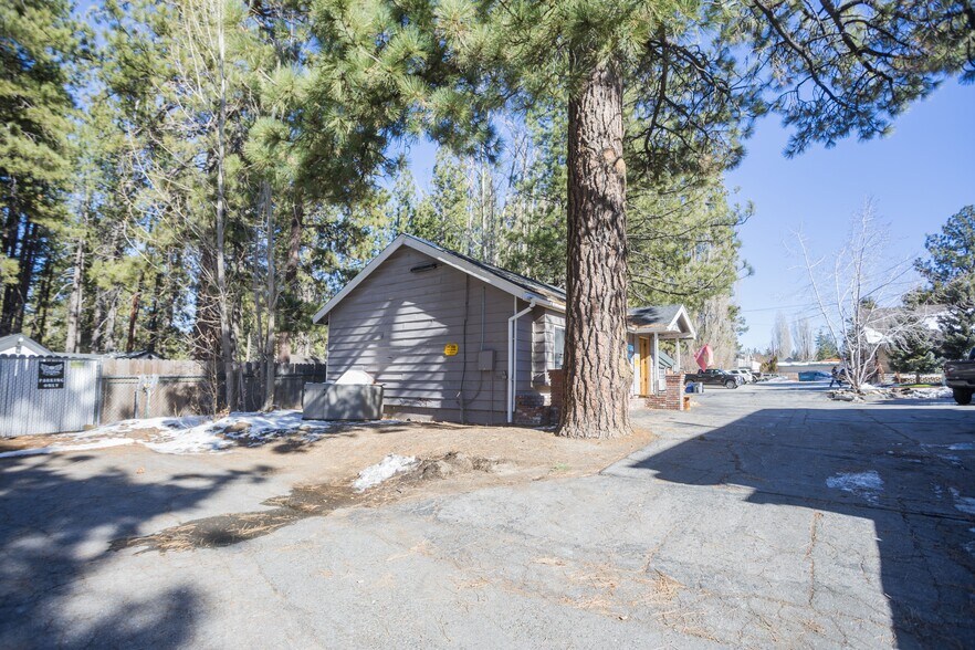 More Photos Of 41312 Big Bear Blvd, Big Bear Lake General Retail For Sale