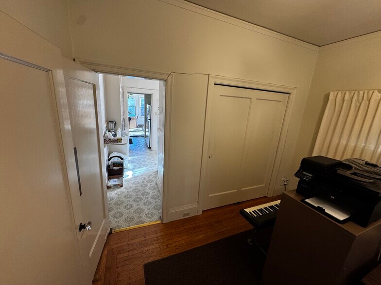More Photos Of 6100 Chabot Rd, Oakland Multifamily For Sale