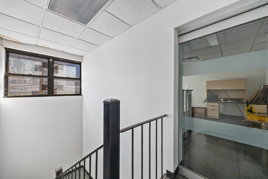 More Photos Of 3856 11th St, Long Island City Warehouse For Sale