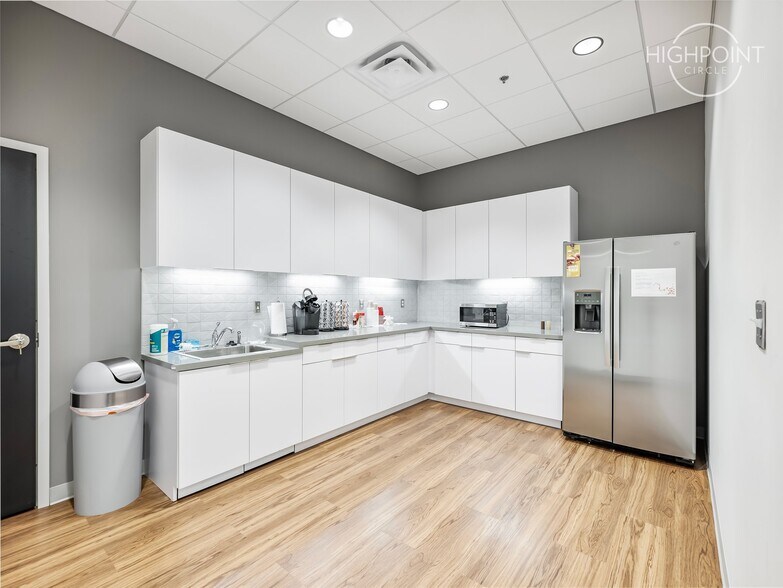 More Photos Of 100 Highpoint Park Way, Braselton Office For Sale