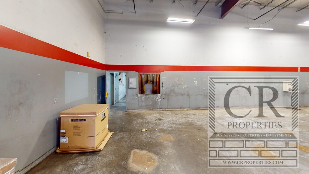 More Photos Of 2934 US Route 9W, New Windsor Township Auto Dealership For Sale