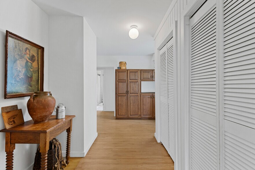 More Photos Of 540 North St, Green Lake Storefront Retail Residential For Sale