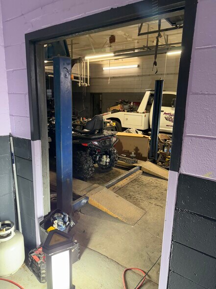 More Photos Of 1101 Sand Bar Ferry rd, Beech Island Auto Repair For Sale