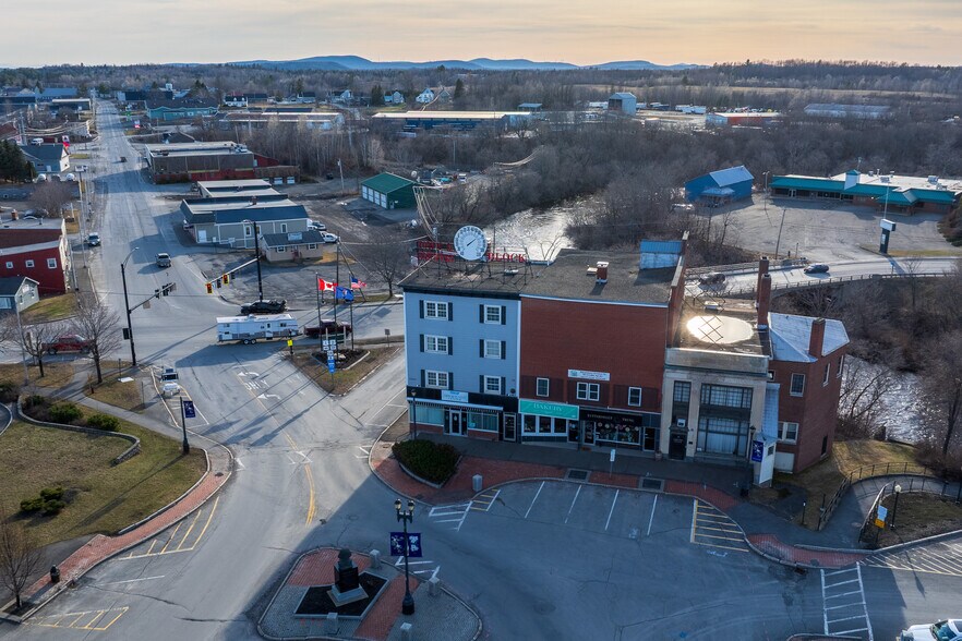 More Photos Of 4 Market Sq, Houlton Office For Sale